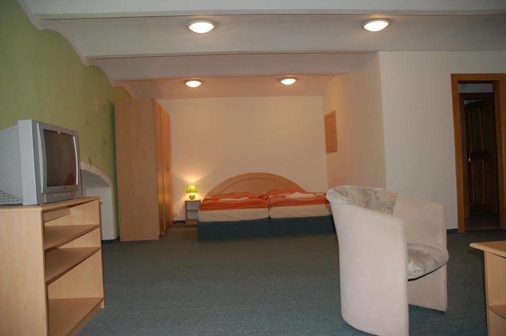 Penzion U Vlka Ceske Budejovice Buitenkant foto
